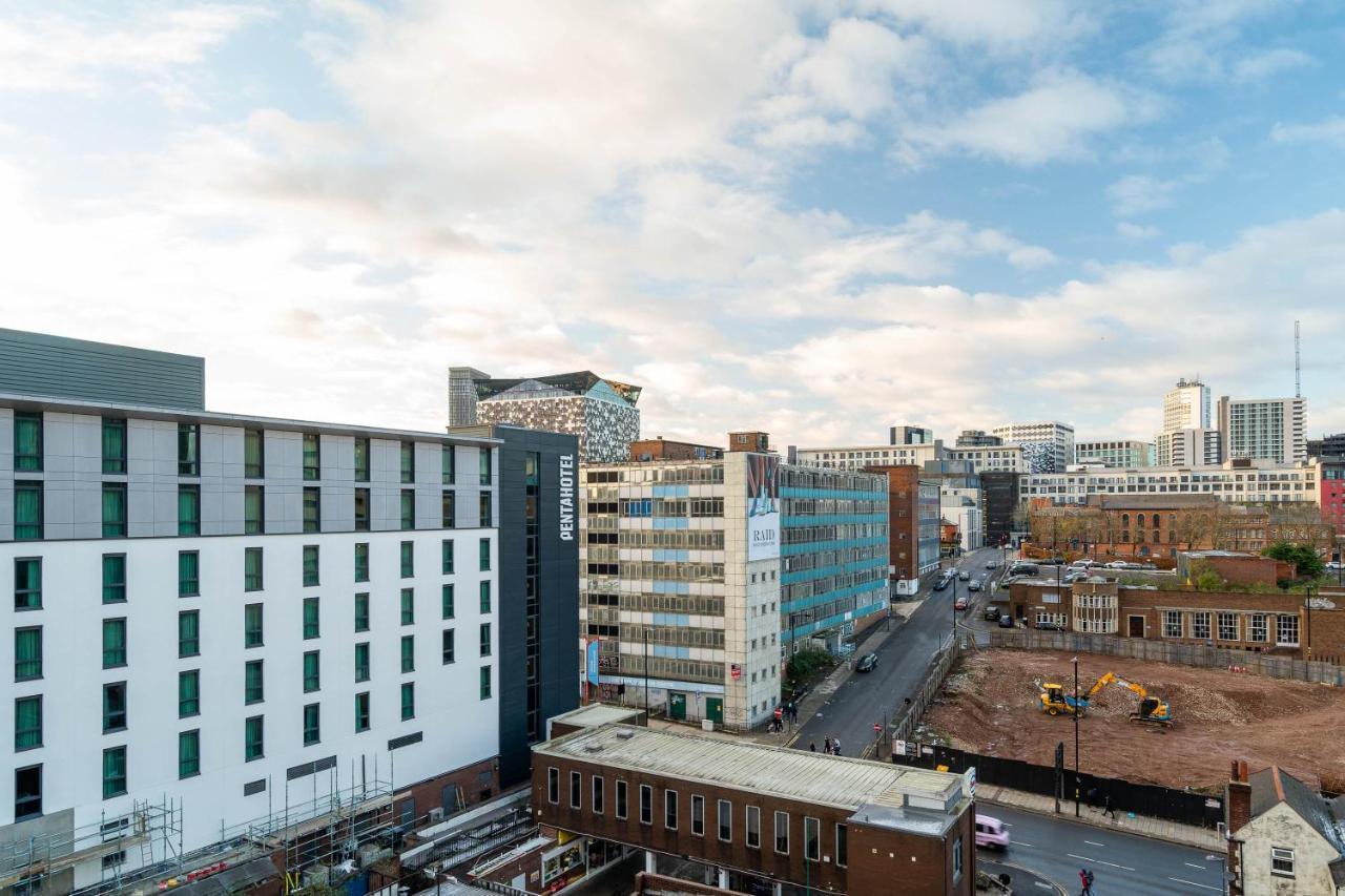 Maevela Apartments ☆ Pink Luxury Apartment With Balcony - Birmingham City Centre - 5 Min Walk From Bullring, Cube, Mailbox, New Street Station - Free Netflix & Wifi Kültér fotó